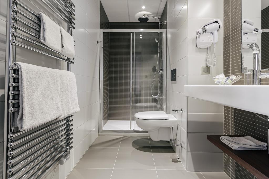 Hotel-Cafe Du Trinquet Cambo-les-Bains Luaran gambar