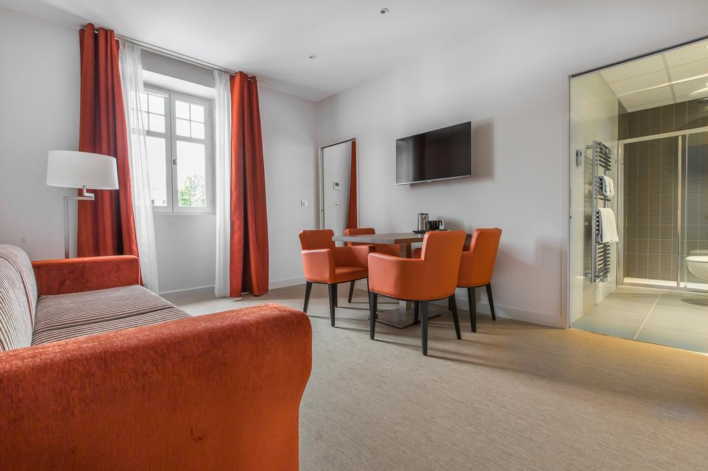 Hotel-Cafe Du Trinquet Cambo-les-Bains Luaran gambar